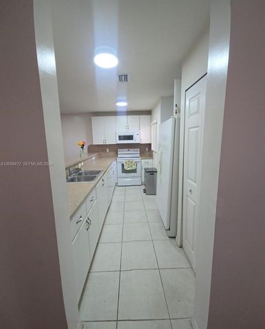 22911 SW 88th Pl 5-21, Cutler Bay, FL 33190