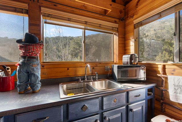 1597 Pipe Springs, Lakehills, TX 78063