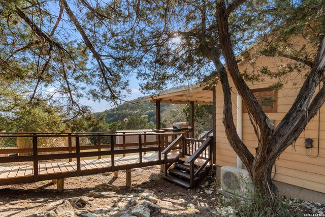 1597 Pipe Springs, Lakehills, TX 78063