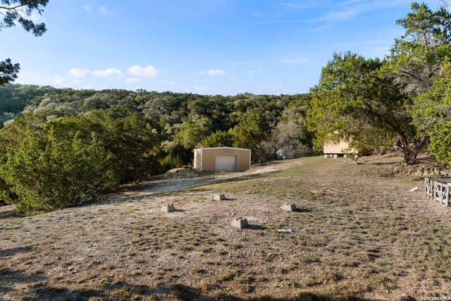 1597 Pipe Springs, Lakehills, TX 78063