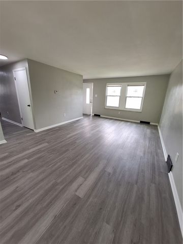 6069 Mcpherson Ave, Bethel Park, PA 15102