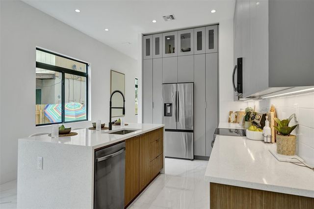 608 SW 7TH Avenue, Fort Lauderdale, FL 33315