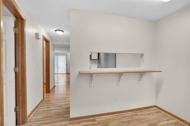 11 E Sunmist Sq E, Amherst, NY 14228