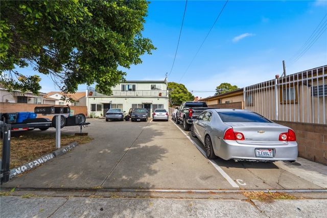 1722 N Wilmington, Wilmington, CA 90744