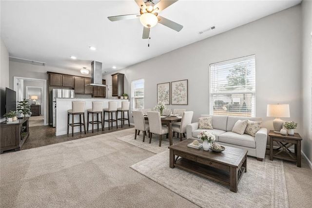 108 Chalfont Circle, Carrollton, GA 30117