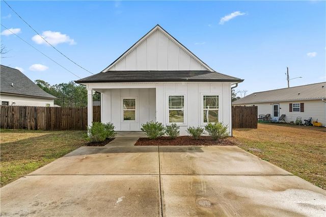 108 Chalfont Circle, Carrollton, GA 30117