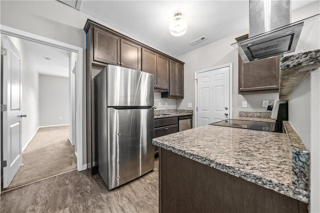 108 Chalfont Circle, Carrollton, GA 30117