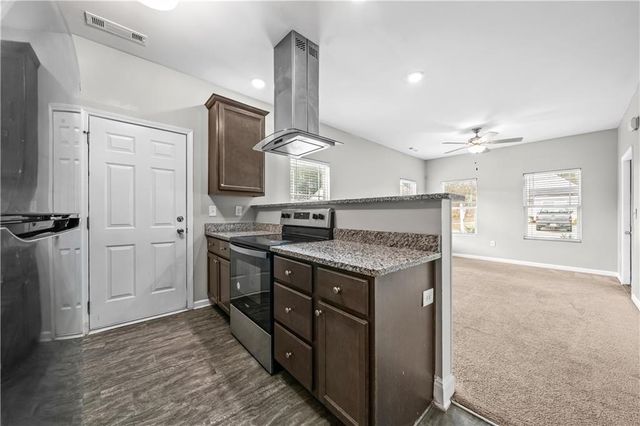 108 Chalfont Circle, Carrollton, GA 30117