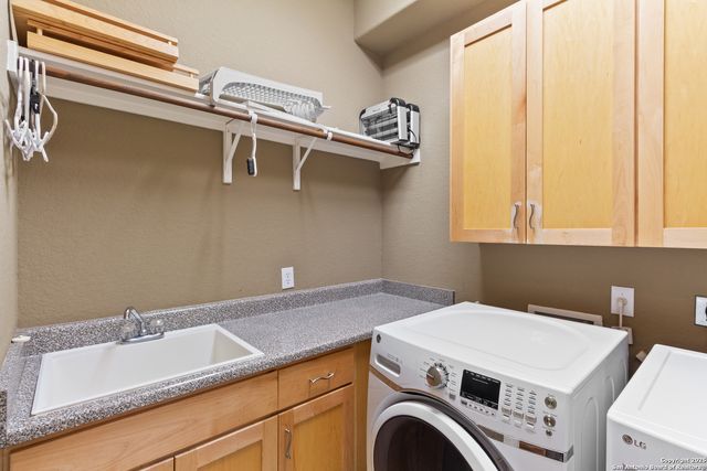 3439 Monterrey Oak, San Antonio, TX 78230