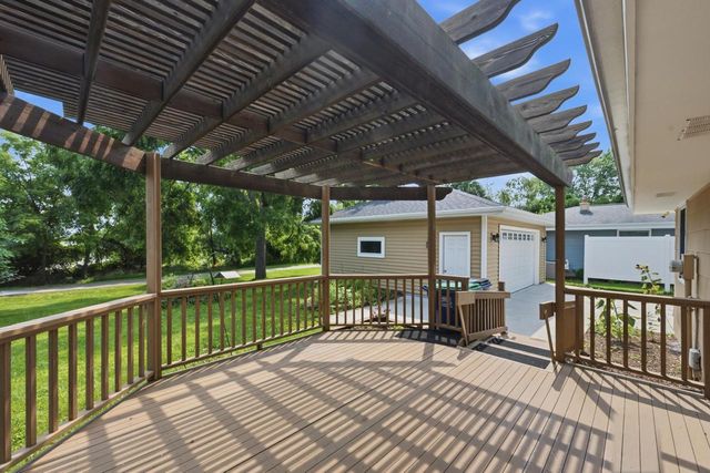 211 Maple STREET, Grafton, WI 53024