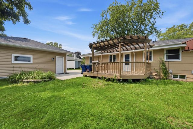 211 Maple STREET, Grafton, WI 53024