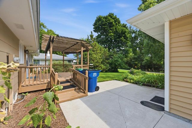 211 Maple STREET, Grafton, WI 53024
