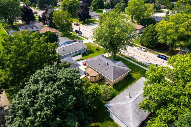 211 Maple STREET, Grafton, WI 53024