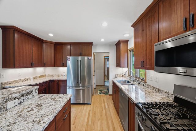 211 Maple STREET, Grafton, WI 53024