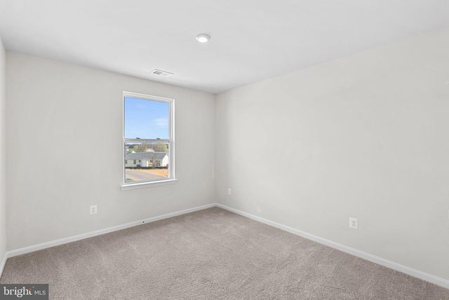 60 FREEMAN ST, Ranson, WV 25438
