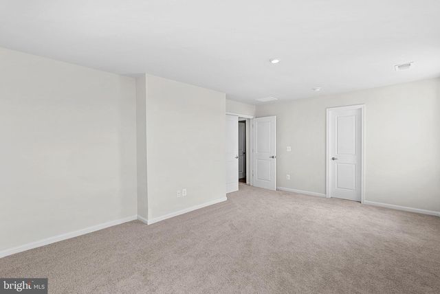 60 FREEMAN ST, Ranson, WV 25438