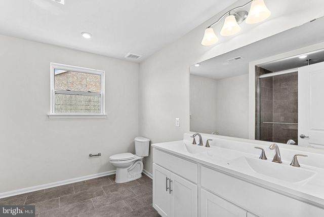 60 FREEMAN ST, Ranson, WV 25438