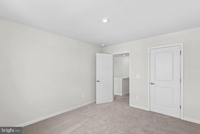 60 FREEMAN ST, Ranson, WV 25438