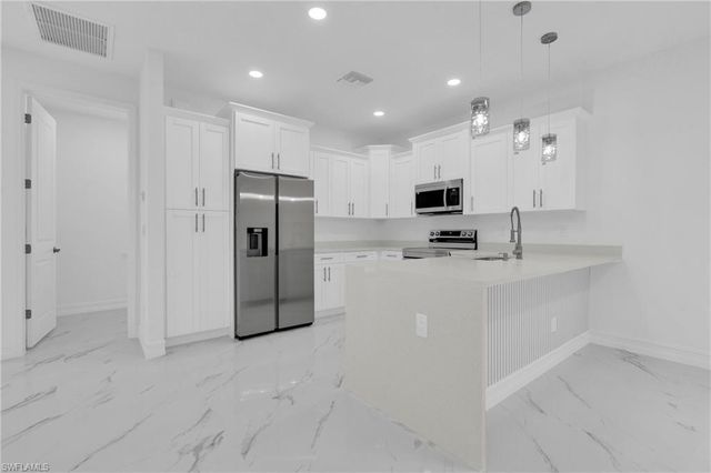 918 8th AVE, Lehigh Acres, FL 33972