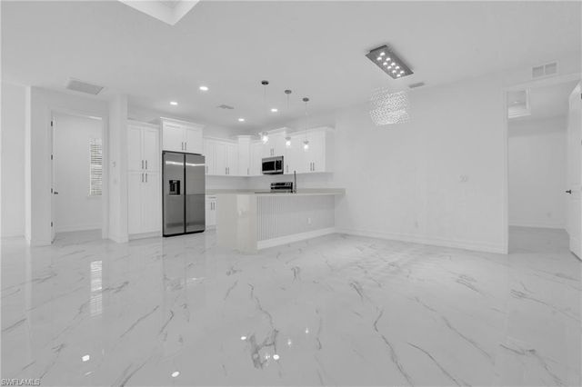 918 8th AVE, Lehigh Acres, FL 33972