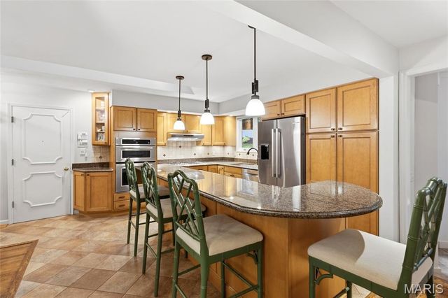 12632 Villa Hill Lane, Creve Coeur, MO 63141