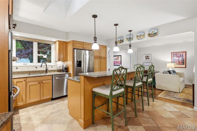 12632 Villa Hill Lane, Creve Coeur, MO 63141