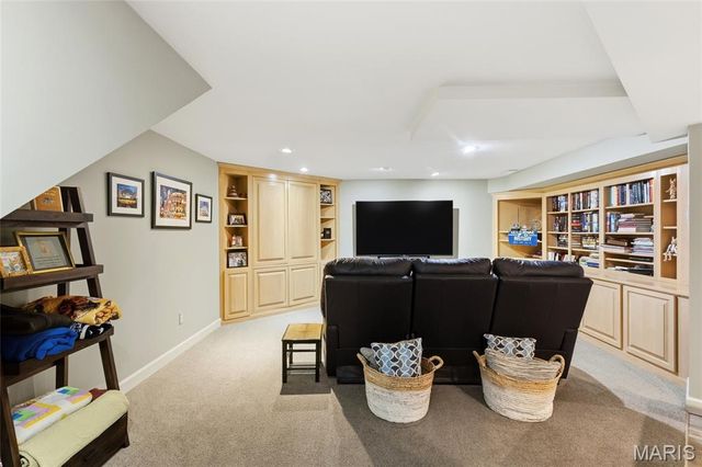 12632 Villa Hill Lane, Creve Coeur, MO 63141