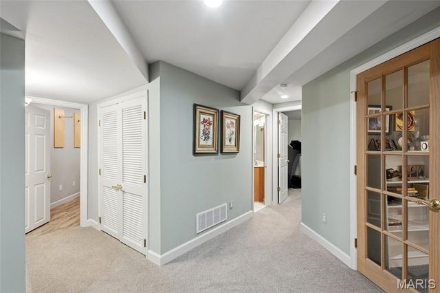 12632 Villa Hill Lane, Creve Coeur, MO 63141