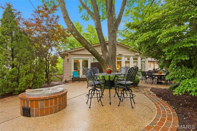 12632 Villa Hill Lane, Creve Coeur, MO 63141