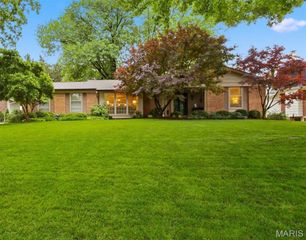 12632 Villa Hill Lane, Creve Coeur, MO 63141