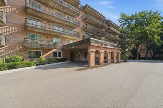 512 Redondo Drive 509, Downers Grove, IL 60516