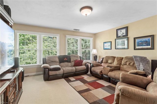 20580 Seahawk LNDG, Smithfield, VA 23430