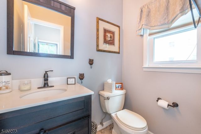 66 Darlington Dr, Wayne Twp., NJ 07470
