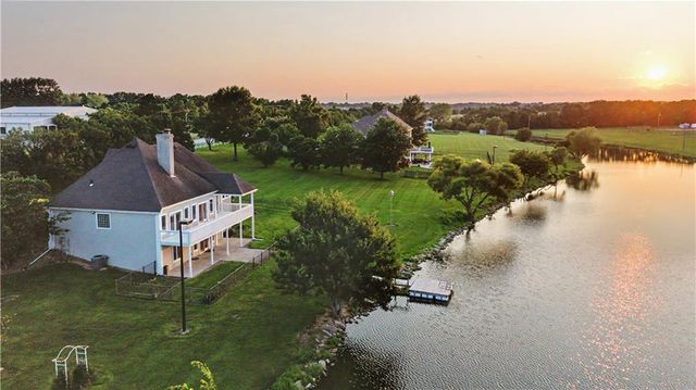 1328 E Walnut Street, Raymore, MO 64083