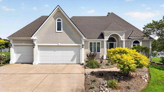 1328 E Walnut Street, Raymore, MO 64083