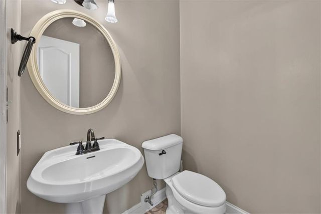 1328 E Walnut Street, Raymore, MO 64083
