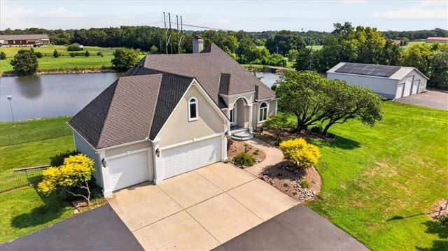 1328 E Walnut Street, Raymore, MO 64083