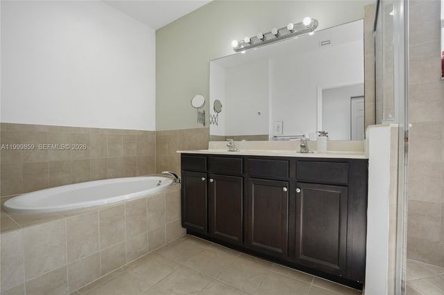 17081 SW 94th Way, Miami, FL 33196