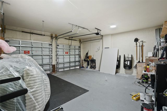 17081 SW 94th Way, Miami, FL 33196