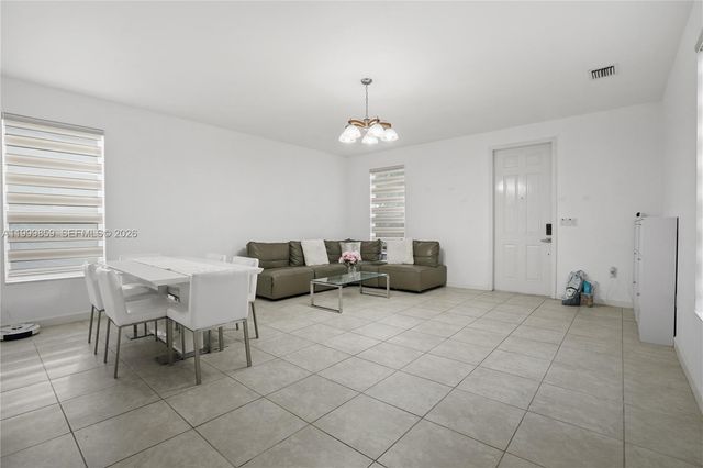 17081 SW 94th Way, Miami, FL 33196