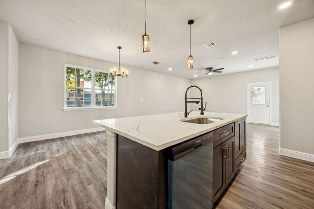 1544 County Road 3548, Cleveland, TX 77327