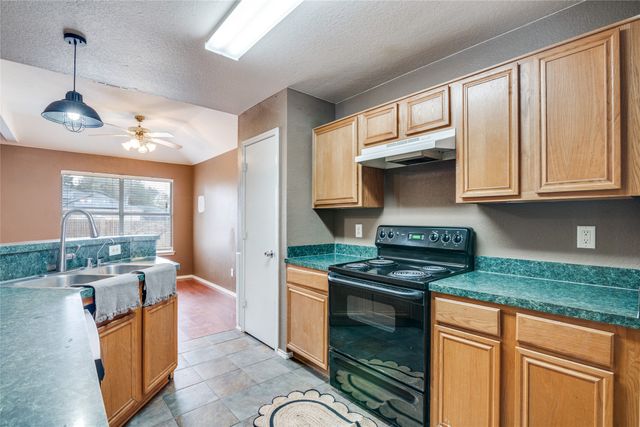 7205 Airline Drive, Rowlett, TX 75089