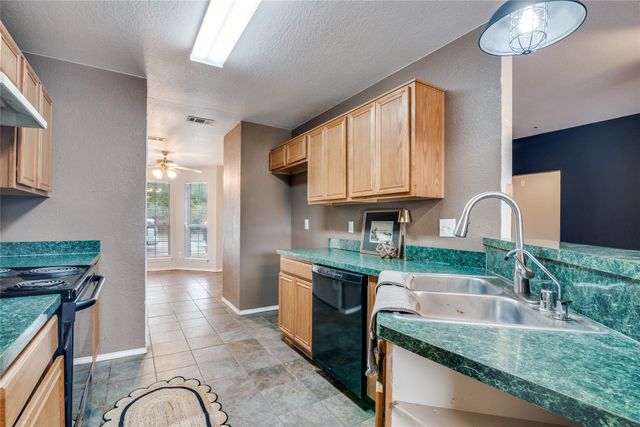 7205 Airline Drive, Rowlett, TX 75089