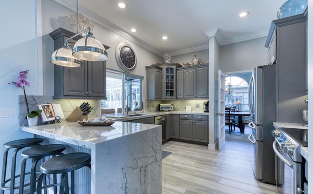 208 Longshore Drive, Jupiter, FL 33458