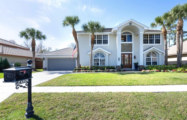 208 Longshore Drive, Jupiter, FL 33458