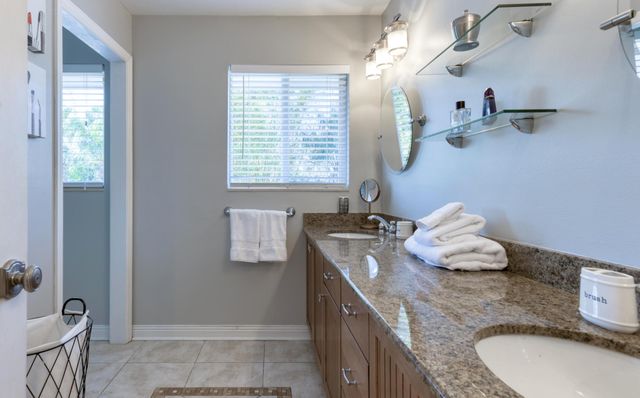 208 Longshore Drive, Jupiter, FL 33458