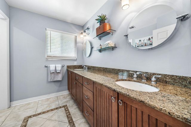 208 Longshore Drive, Jupiter, FL 33458