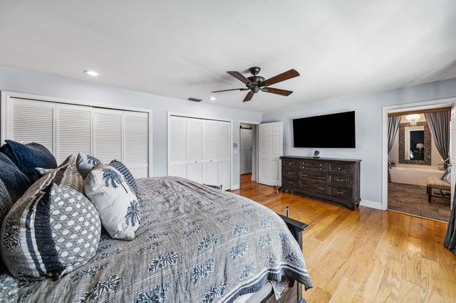 208 Longshore Drive, Jupiter, FL 33458