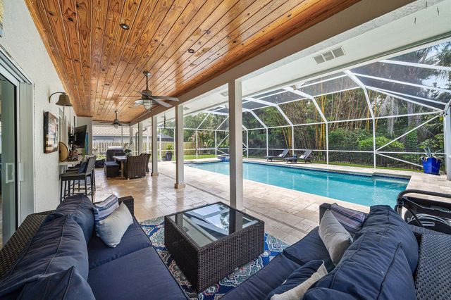 208 Longshore Drive, Jupiter, FL 33458