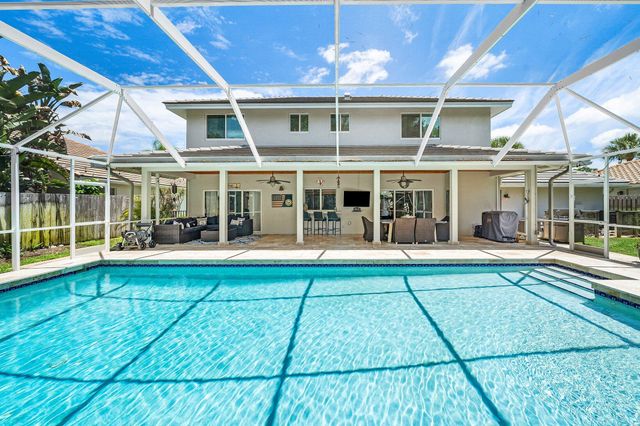 208 Longshore Drive, Jupiter, FL 33458